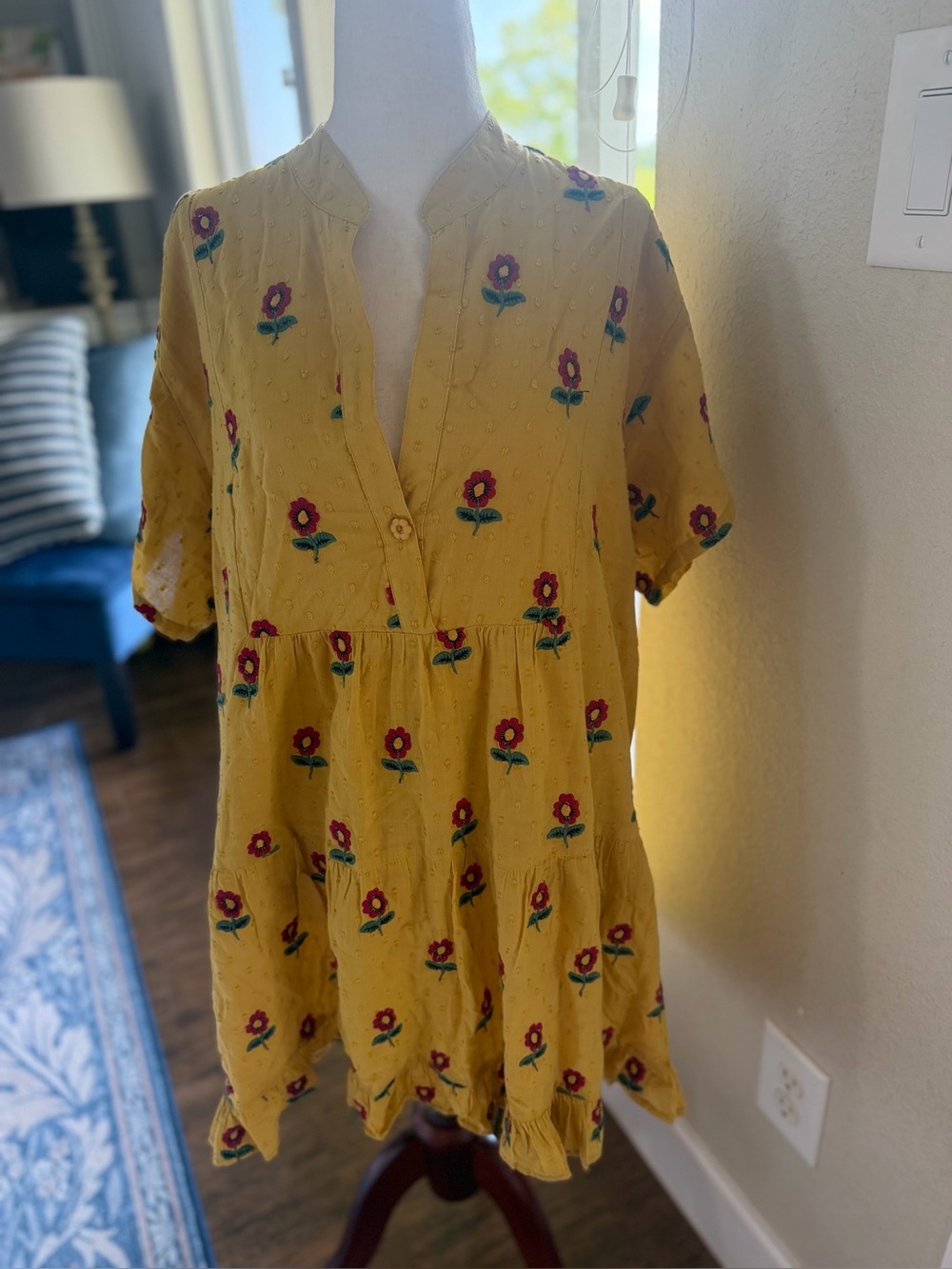 Anthropologie Uncle Frank
Yellow Tiered Dress Red
Floral Embroidered Sz XL